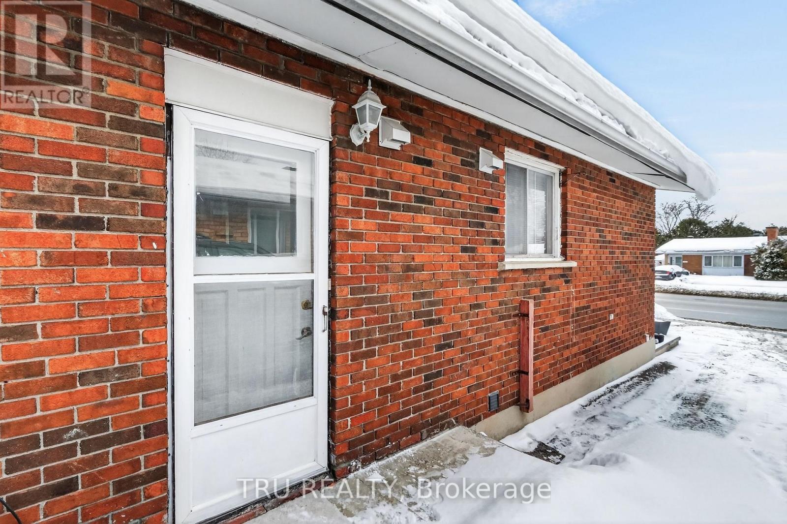 B - 1263 Maitland Avenue, Ottawa, Ontario  K2C 2C4 - Photo 2 - X13248236