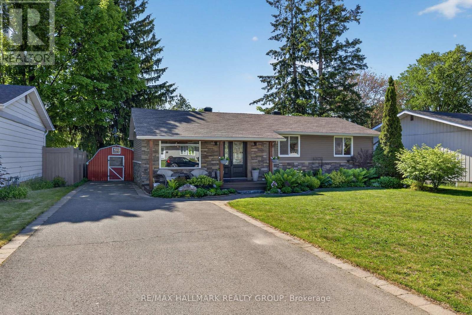 120 Abbeyhill Drive, Ottawa, Ontario  K2L 1H2 - Photo 1 - X13248338