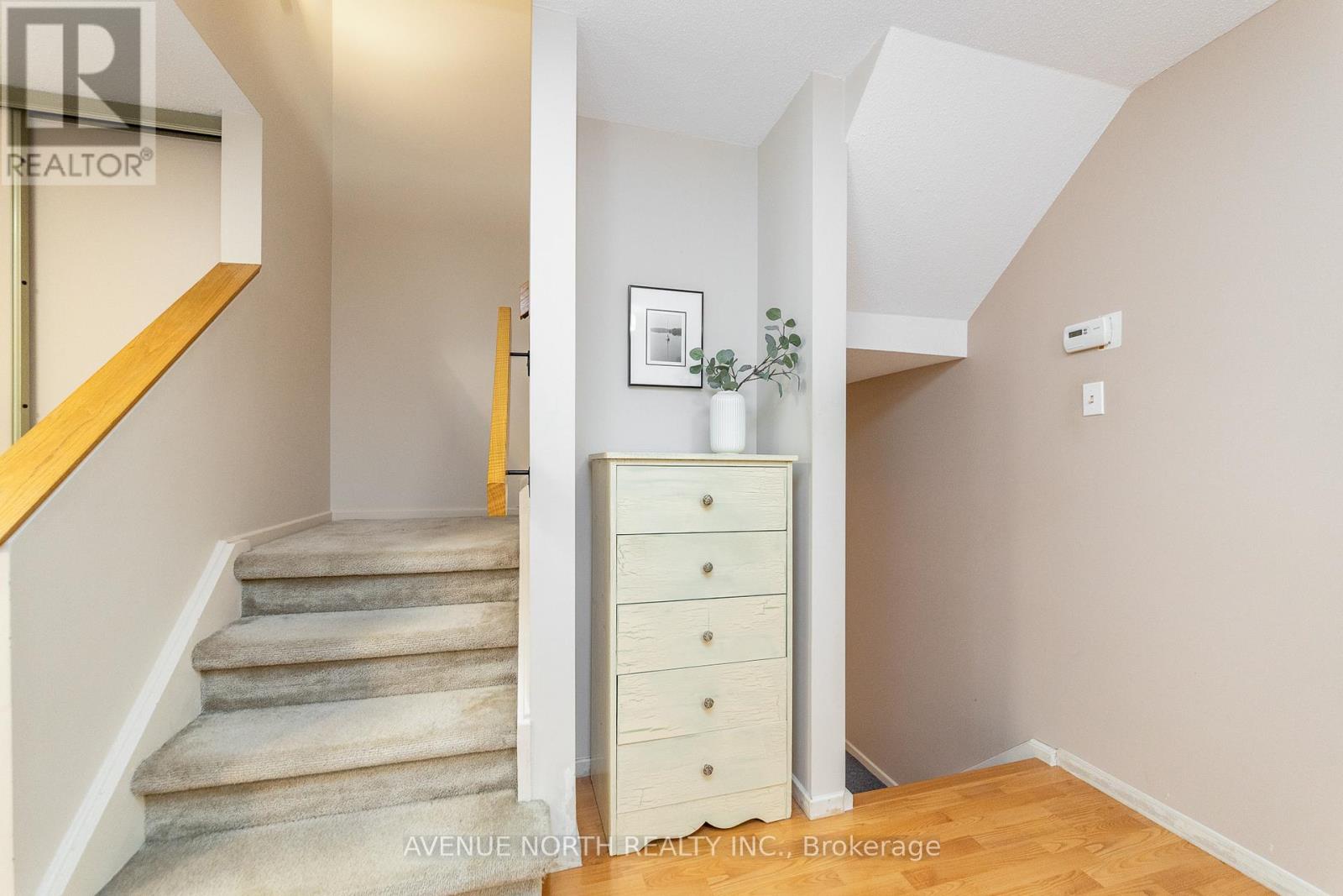 1897 Stonehenge Crescent, Ottawa, Ontario  K1B 4N7 - Photo 19 - X13248366
