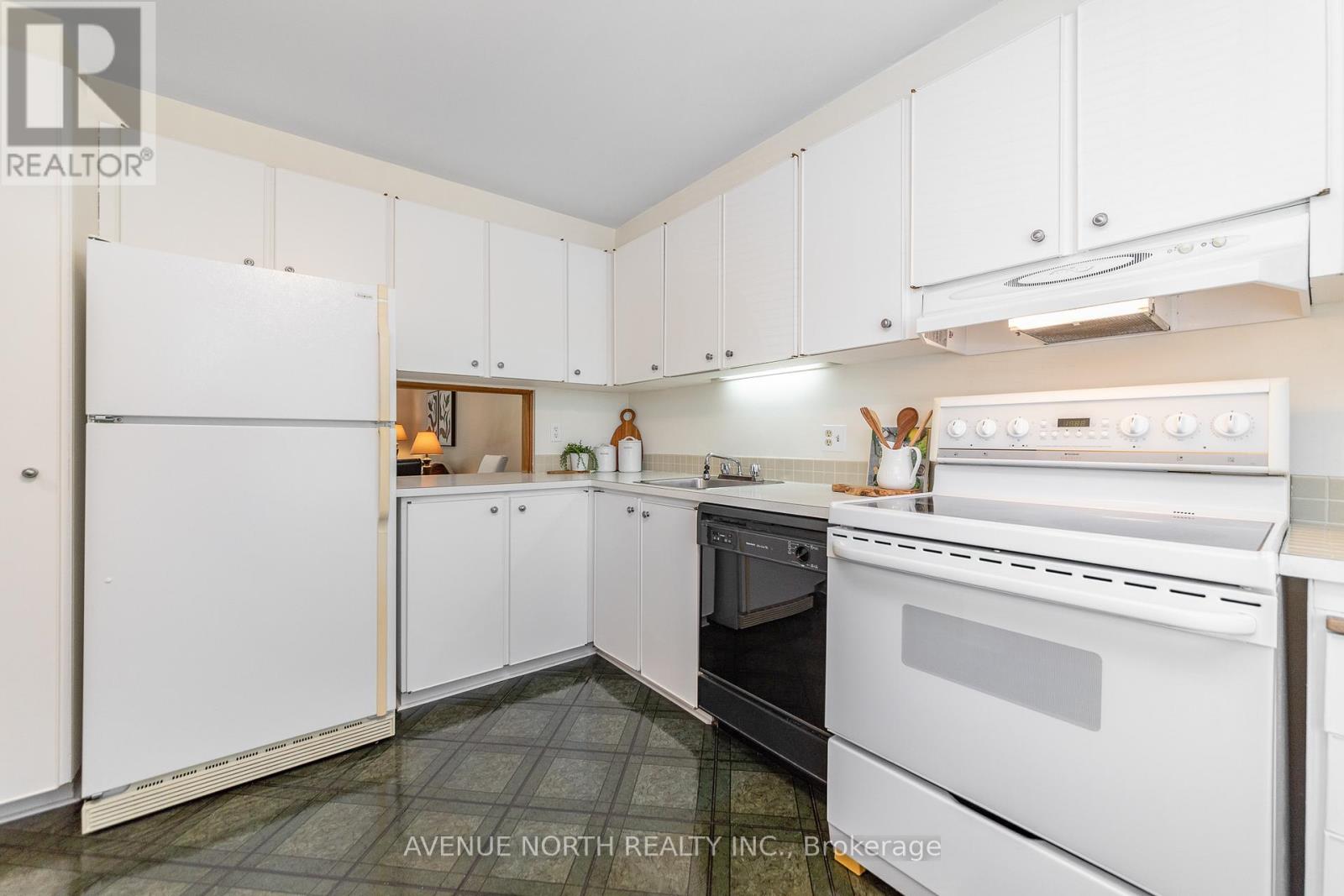 1897 Stonehenge Crescent, Ottawa, Ontario  K1B 4N7 - Photo 7 - X13248366
