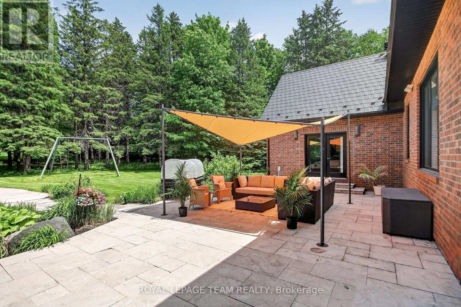 5849 Queenscourt Crescent SW, Ottawa, Ontario  K4M 1K3 - Photo 43 - X13248382