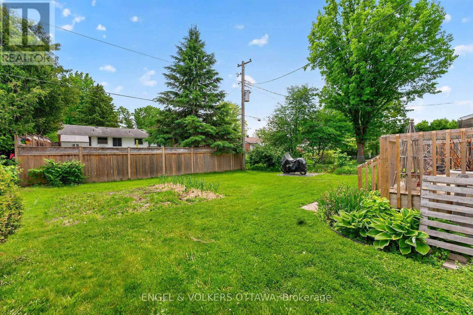 2548 Hanlon Avenue, Ottawa, Ontario  K2B 7X4 - Photo 20 - X13248518