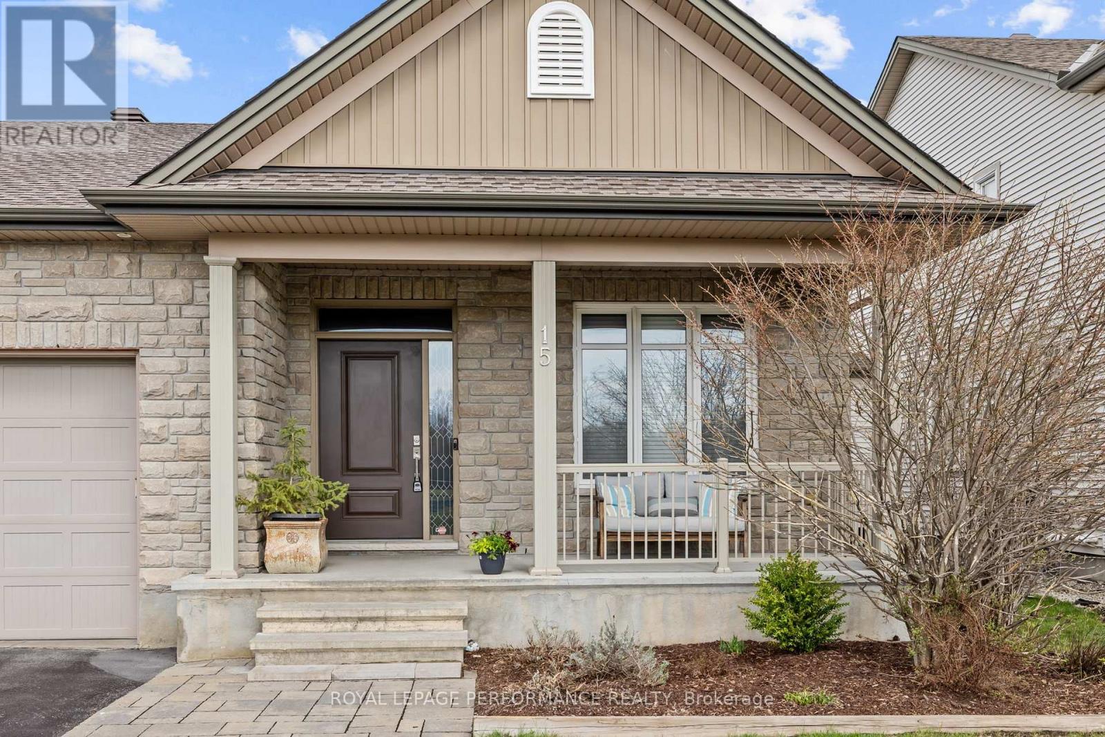 15 York Crossing, Russell, Ontario  K4R 0C4 - Photo 2 - X13248534