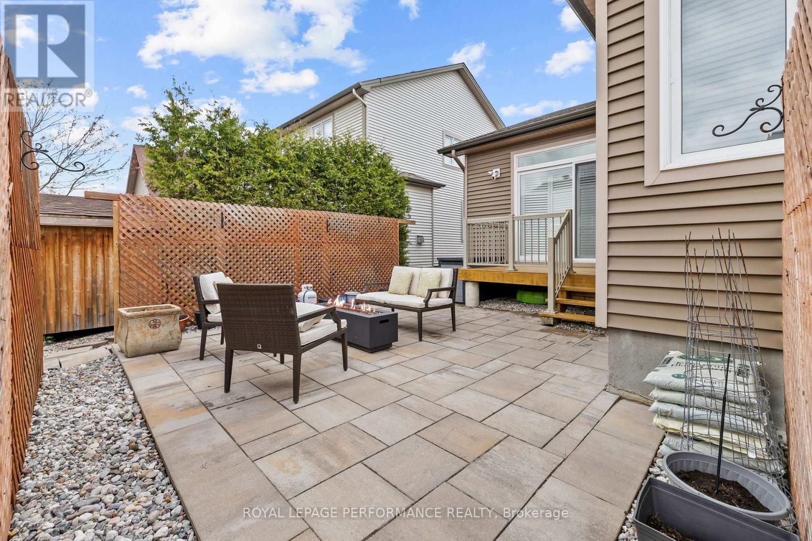 15 York Crossing, Russell, Ontario  K4R 0C4 - Photo 32 - X13248534