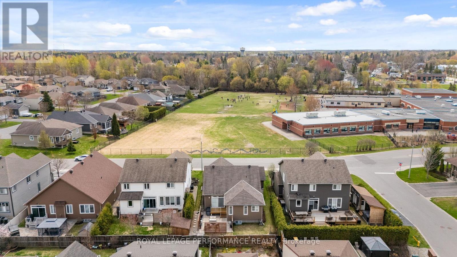 15 York Crossing, Russell, Ontario  K4R 0C4 - Photo 37 - X13248534