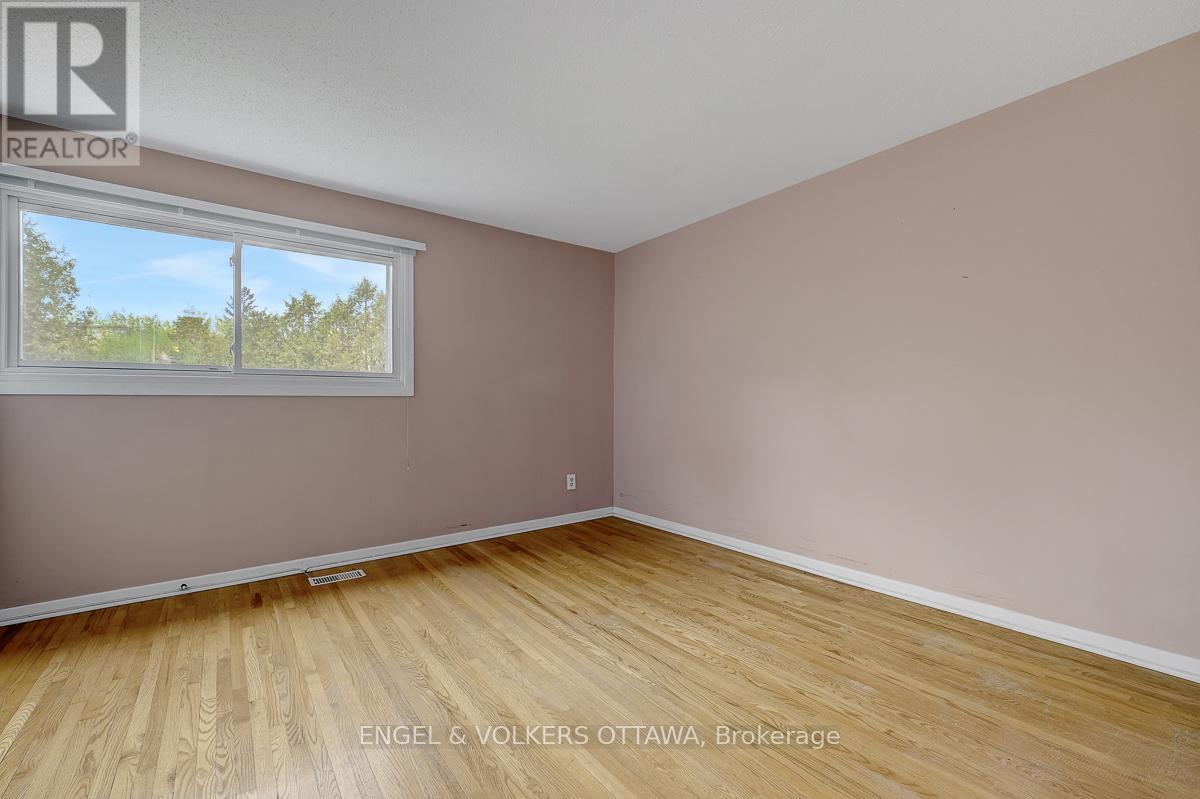 B - 765 Springland Drive, Ottawa, Ontario  K1V 6L9 - Photo 10 - X13248538