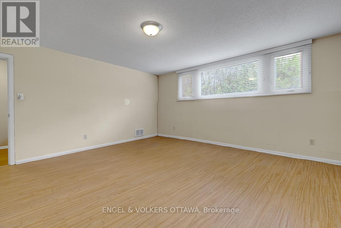 B - 765 Springland Drive, Ottawa, Ontario  K1V 6L9 - Photo 15 - X13248538