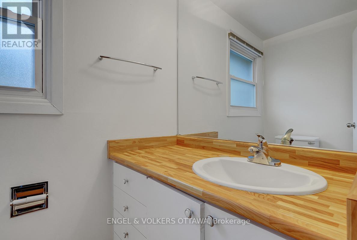 B - 765 Springland Drive, Ottawa, Ontario  K1V 6L9 - Photo 16 - X13248538