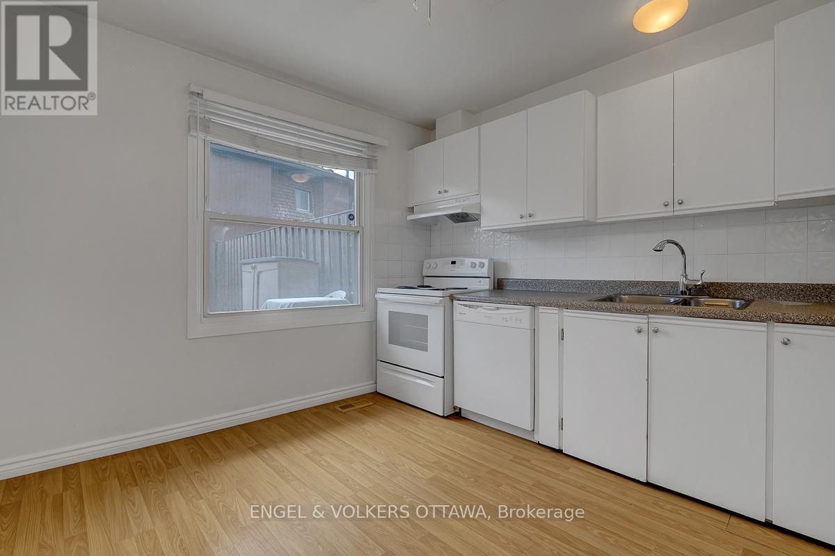 B - 765 Springland Drive, Ottawa, Ontario  K1V 6L9 - Photo 9 - X13248538