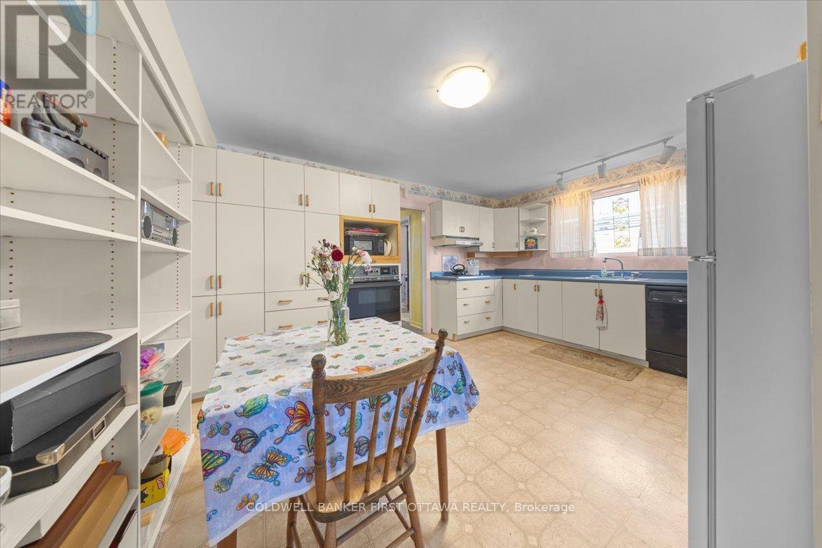 832 Ivanhoe Avenue, Ottawa, Ontario  K2B 5S3 - Photo 13 - X13248580
