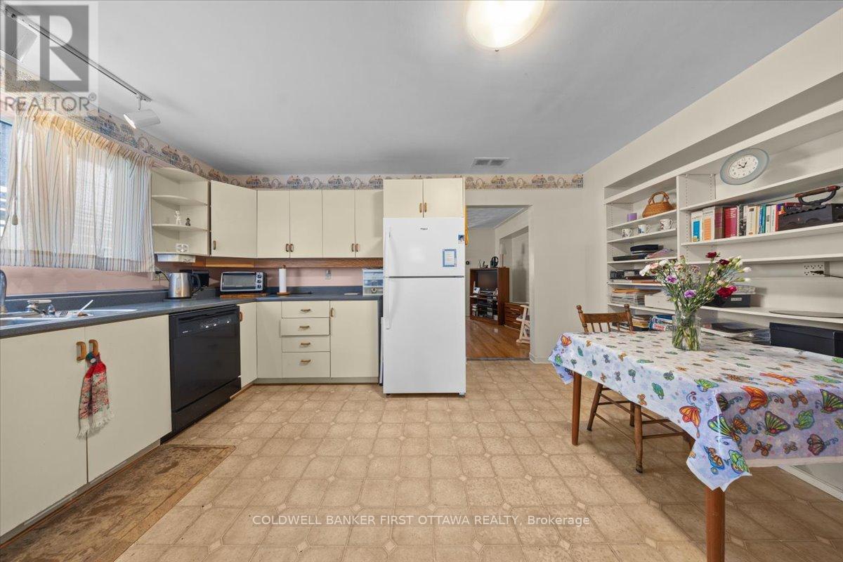 832 Ivanhoe Avenue, Ottawa, Ontario  K2B 5S3 - Photo 19 - X13248580