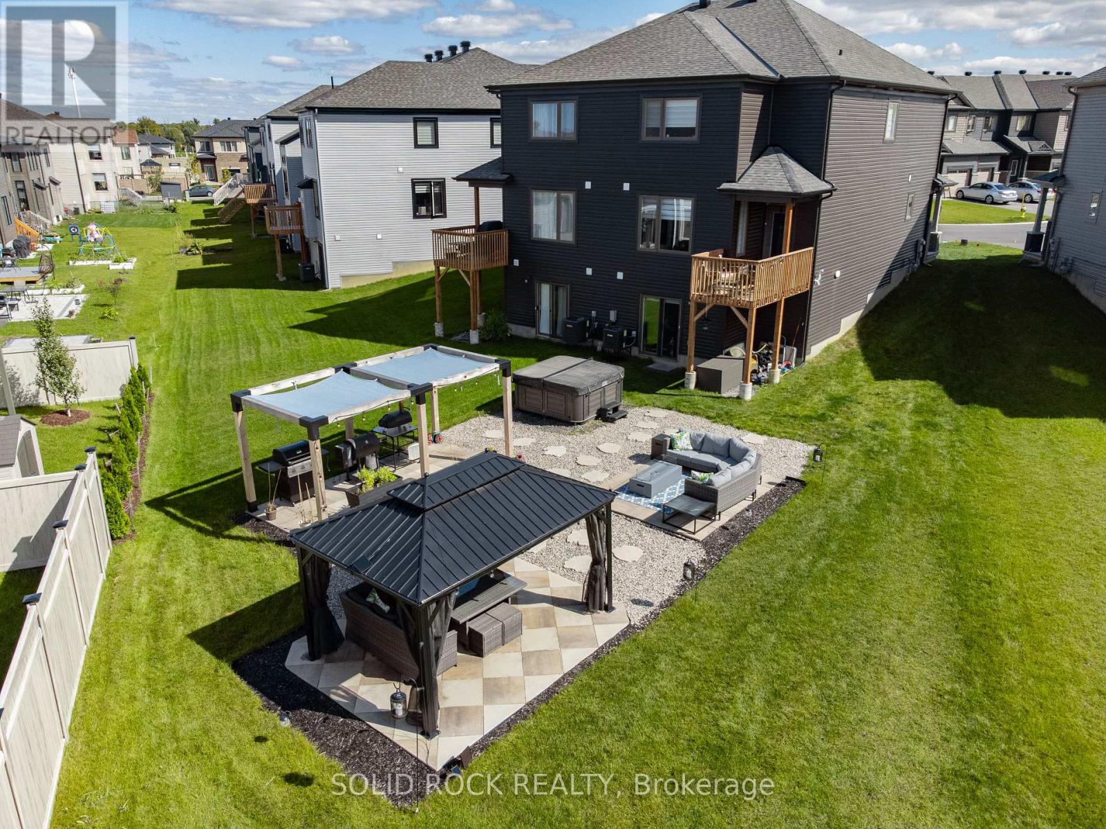 335 Grackle Street, Ottawa, Ontario  K1X 0G6 - Photo 3 - X13248896