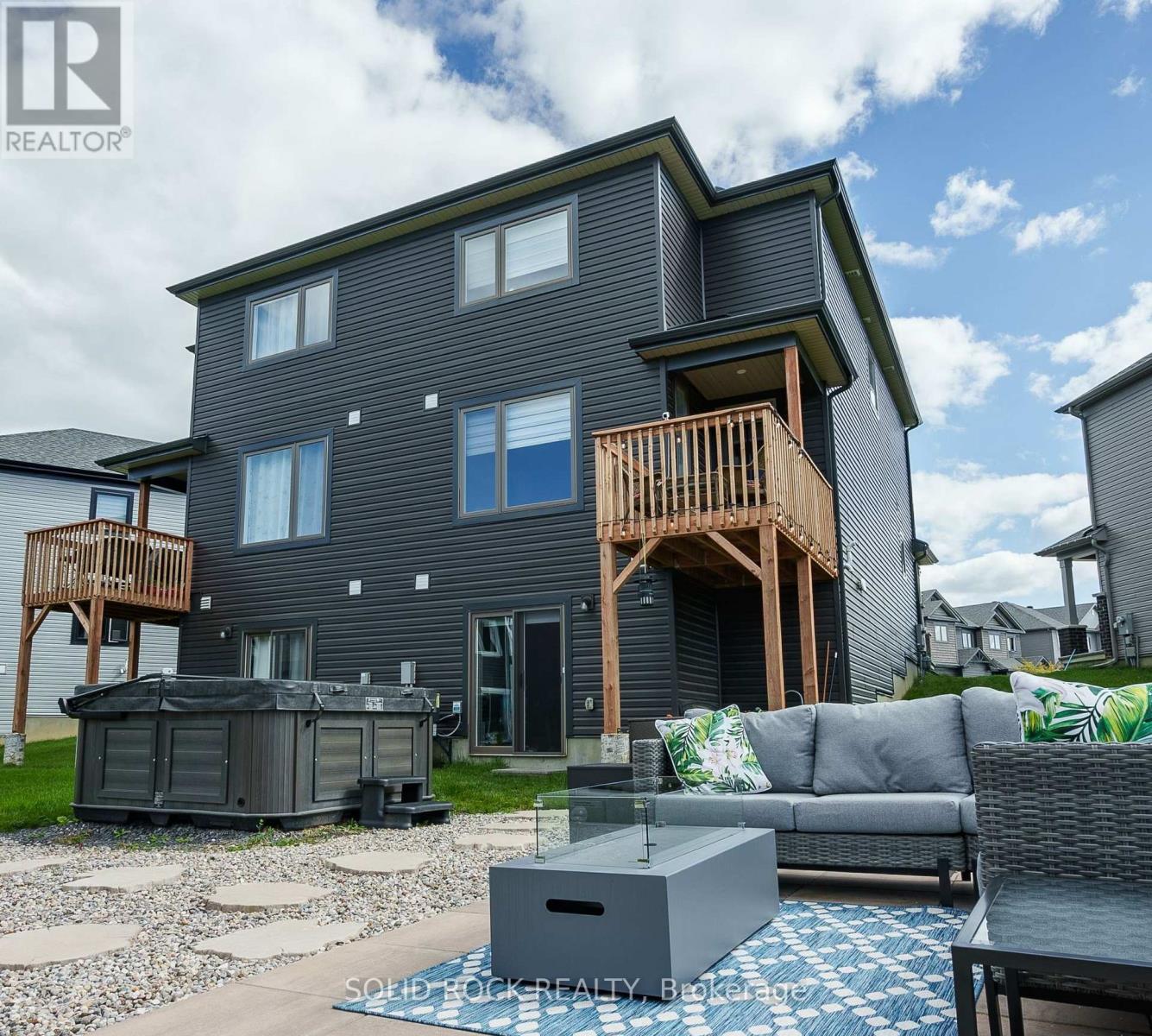 335 Grackle Street, Ottawa, Ontario  K1X 0G6 - Photo 5 - X13248896