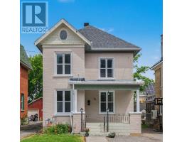 16 GLEN AVENUE, Smiths Falls, Ontario