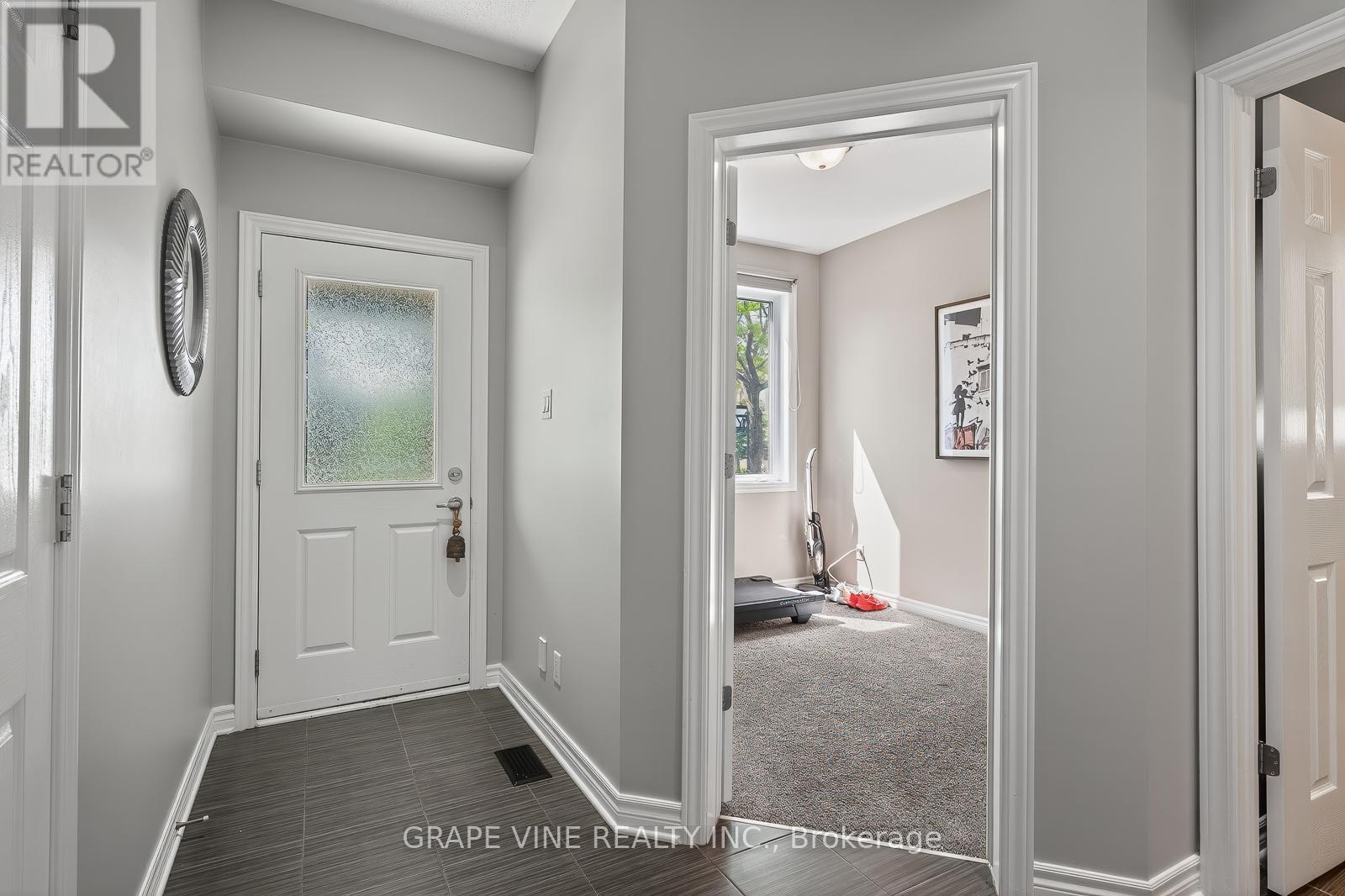 360 Balinroan Crescent, Ottawa, Ontario  K2J 3T9 - Photo 4 - X13248980