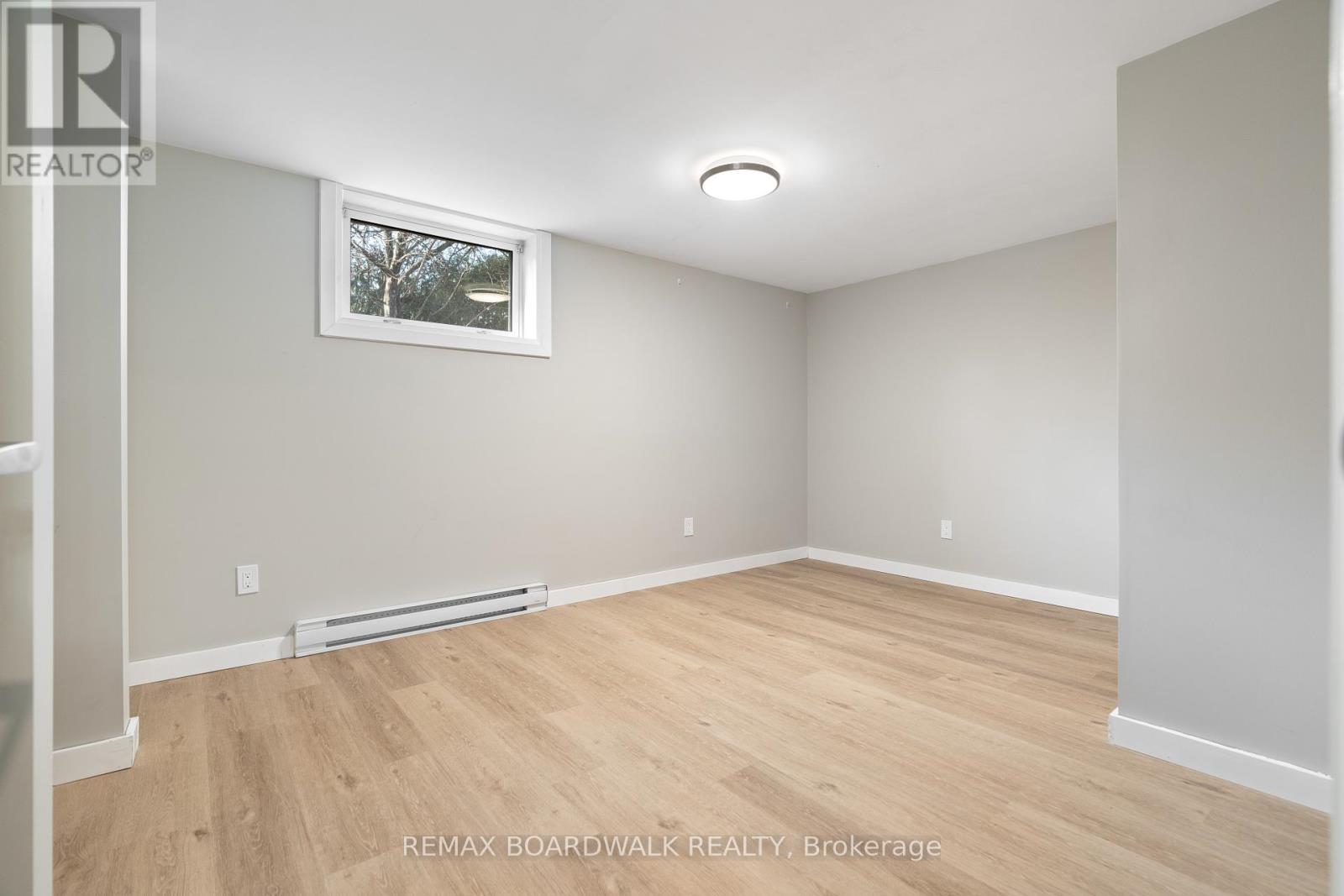 B - 948 Parkhurst Boulevard, Ottawa, Ontario  K2A 3M9 - Photo 7 - X13249006