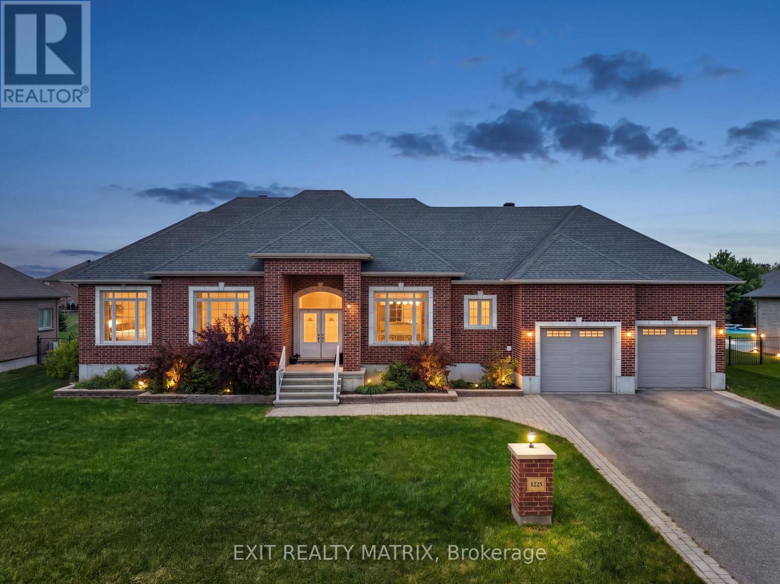 1525 RANGELAND AVENUE, Ottawa, Ontario