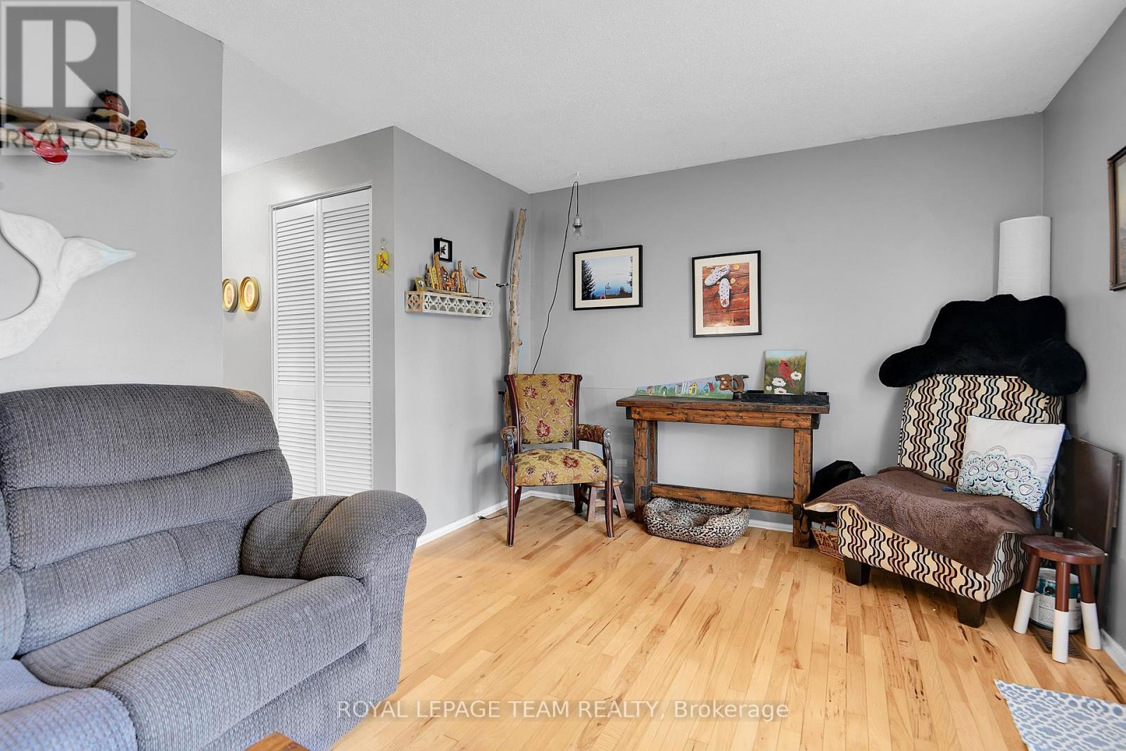 B - 902 Elmsmere Road, Ottawa, Ontario  K1J 7T6 - Photo 6 - X13249800