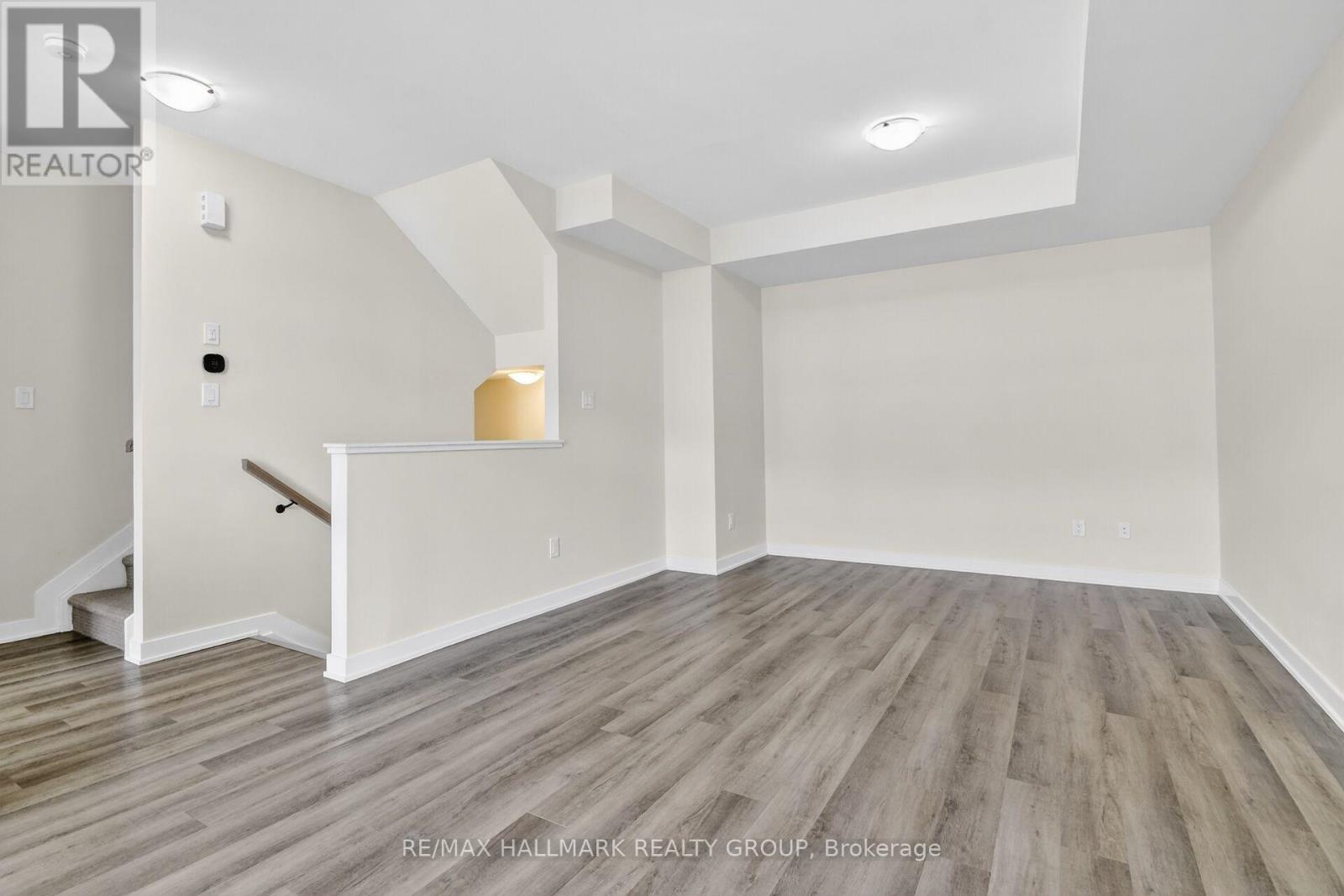 402 Jewelwing Private, Ottawa, Ontario  K1X 0M7 - Photo 5 - X13250040