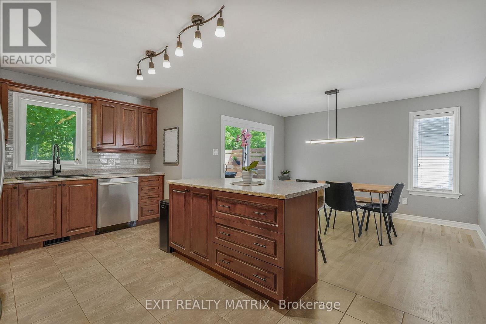 19 South Indian Drive, The Nation, Ontario  K0A 2M0 - Photo 13 - X13251410