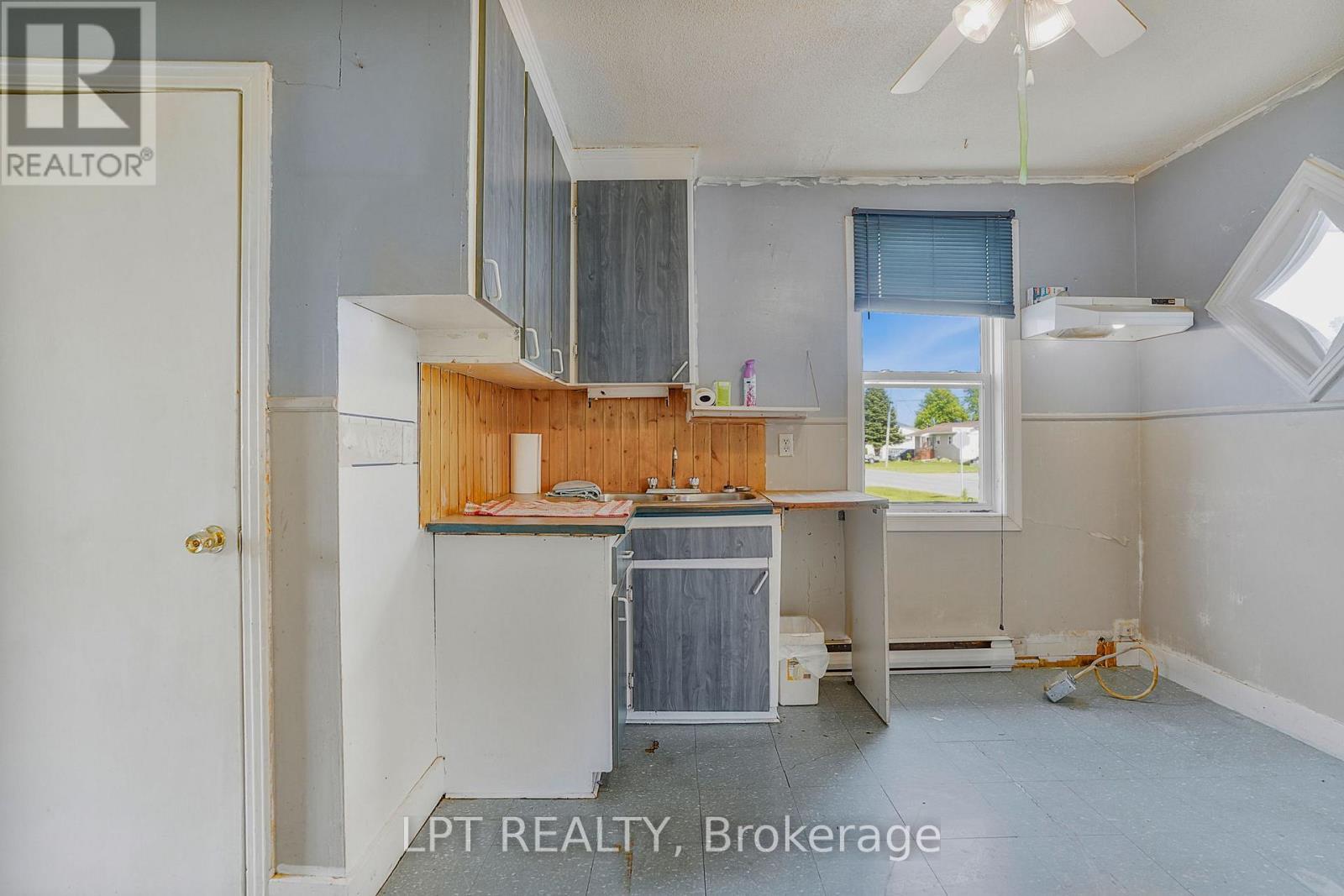 31 Johnston Street, Alfred And Plantagenet, Ontario  K0B 1A0 - Photo 11 - X13256254