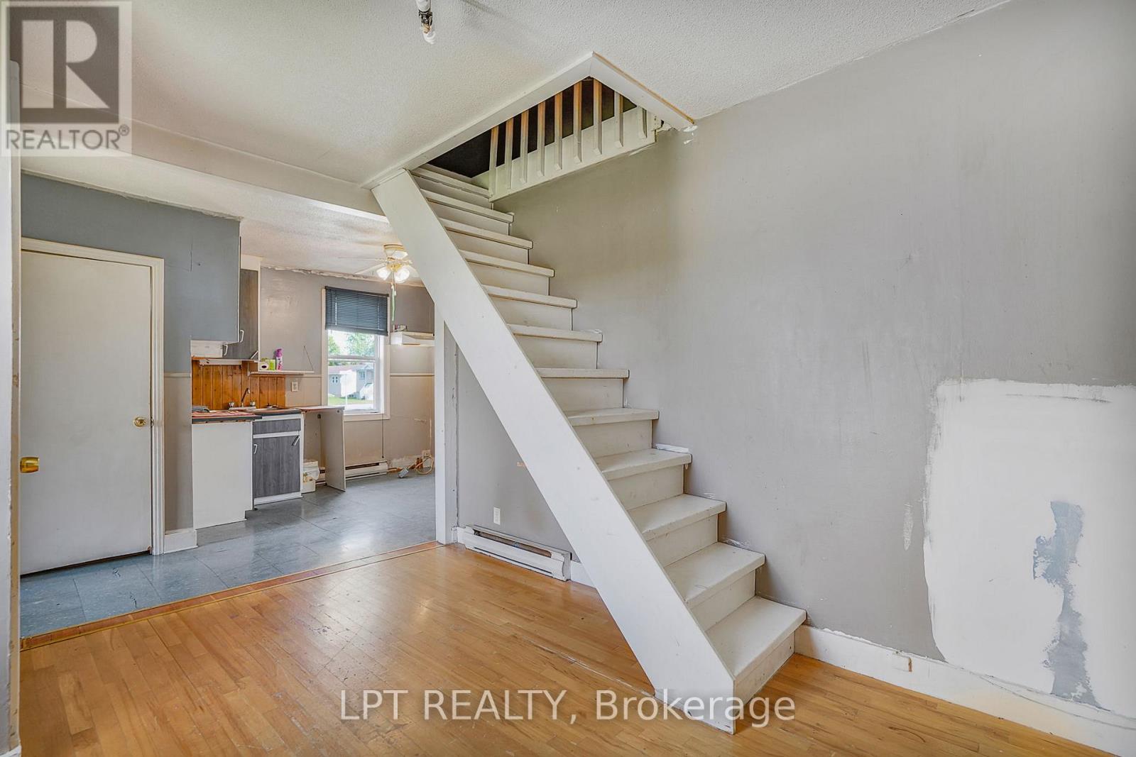 31 Johnston Street, Alfred And Plantagenet, Ontario  K0B 1A0 - Photo 13 - X13256254