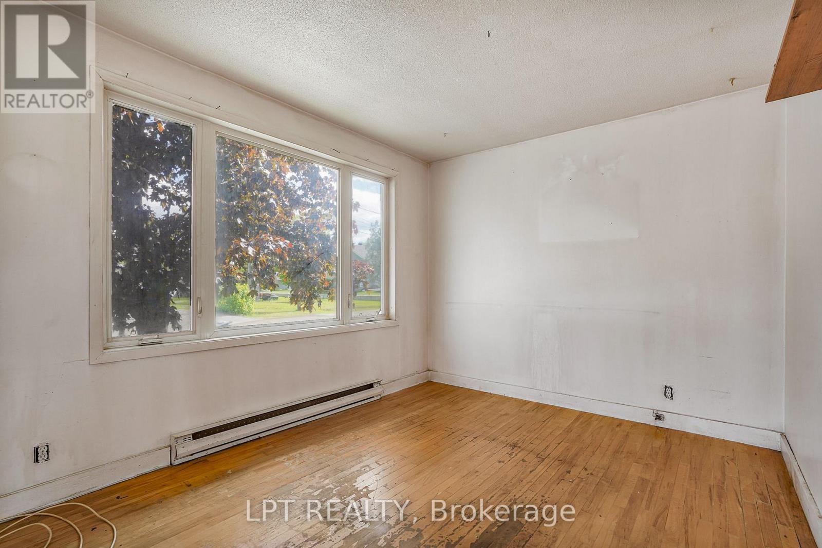 31 Johnston Street, Alfred And Plantagenet, Ontario  K0B 1A0 - Photo 5 - X13256254