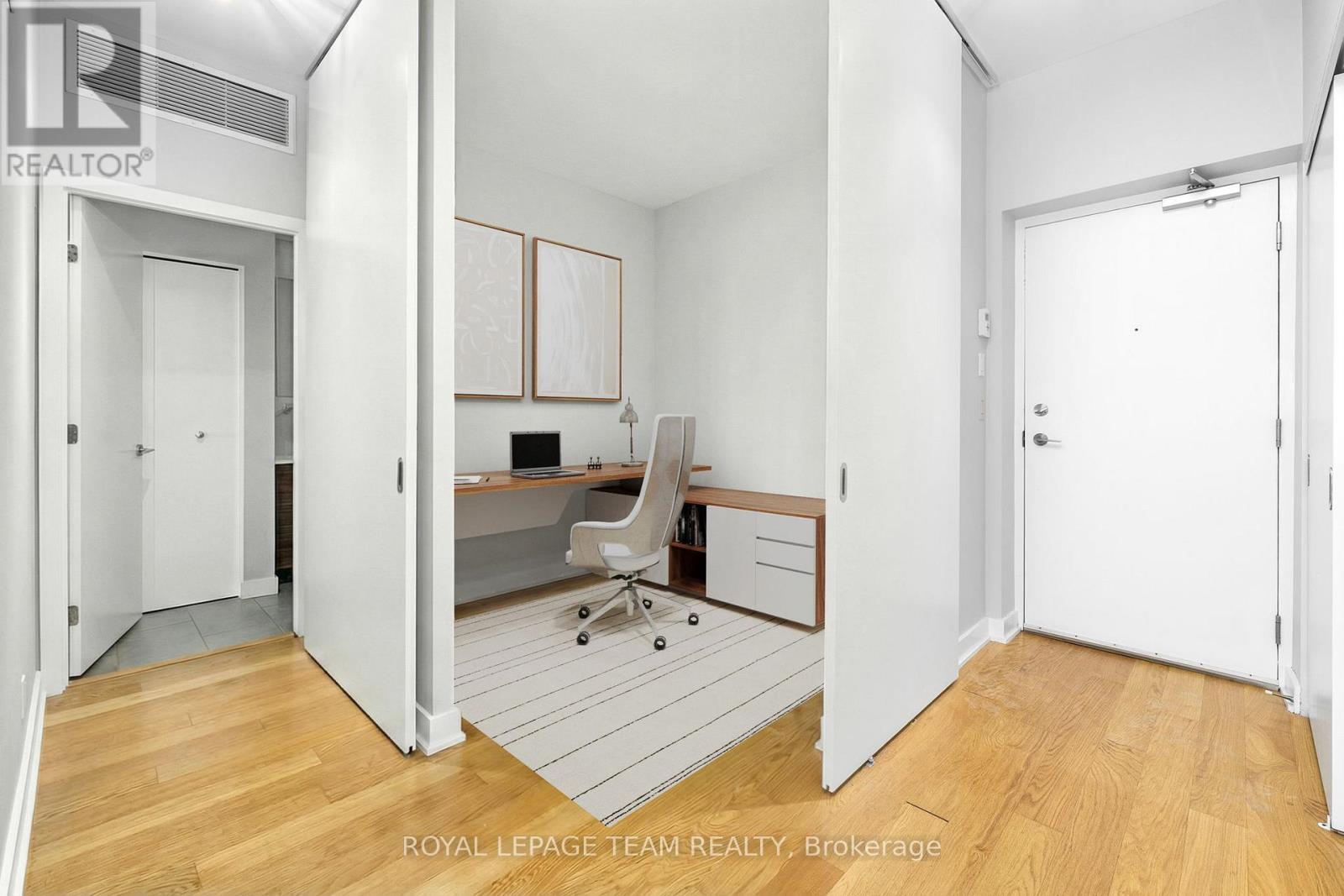318 - 354 Gladstone Avenue, Ottawa, Ontario  K2P 0R4 - Photo 2 - X13257968