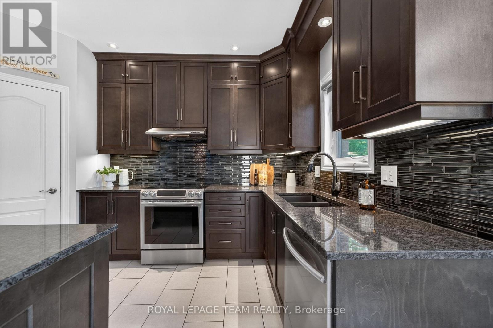 51 Bridle Crest Court, Ottawa, Ontario  K2M 0H5 - Photo 15 - X13258574