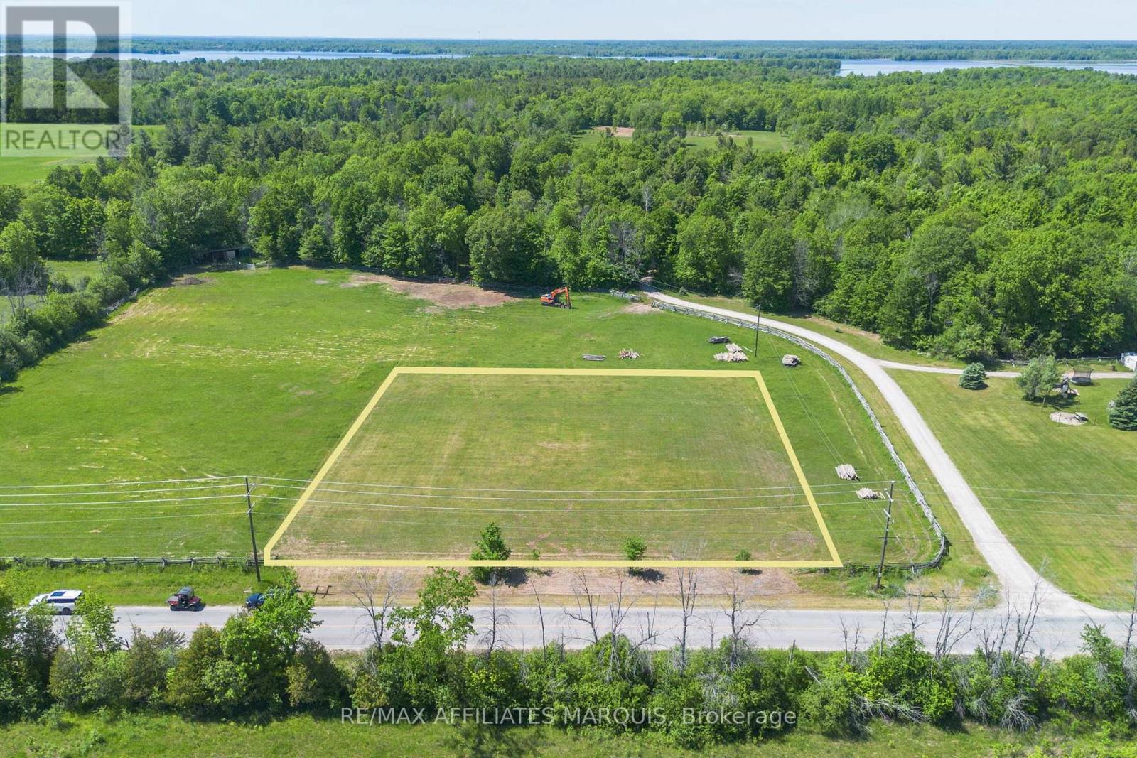 102 BAY ROAD, Rideau Lakes, Ontario