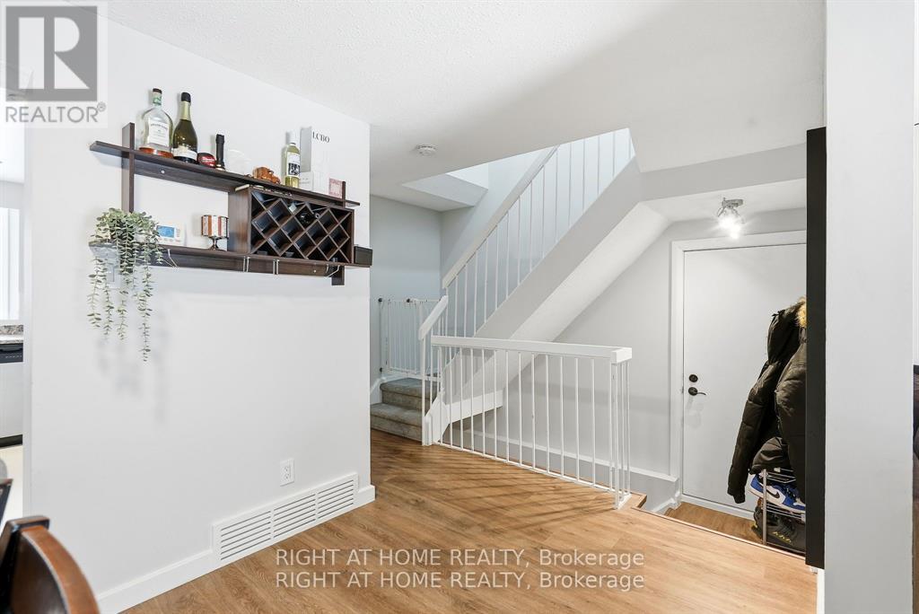 1633 Lafrance Drive, Ottawa, Ontario  K1E 2L7 - Photo 12 - X13271894