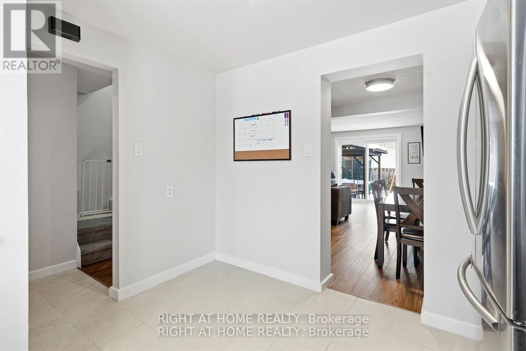 1633 Lafrance Drive, Ottawa, Ontario  K1E 2L7 - Photo 5 - X13271894