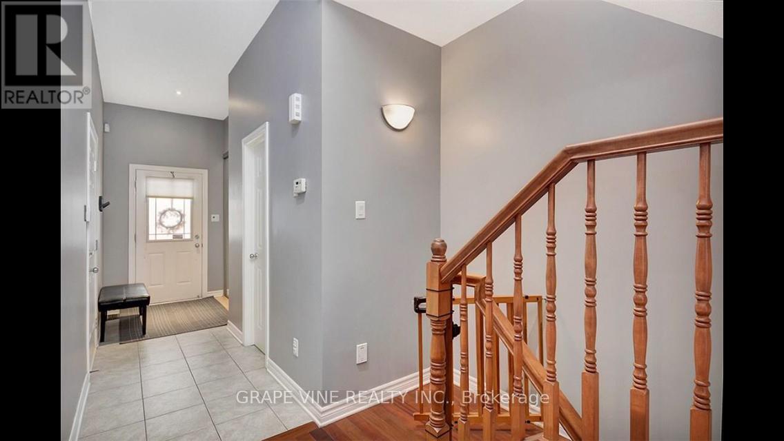137 Marrissa Avenue, Ottawa, Ontario  K1J 0A4 - Photo 2 - X13281912