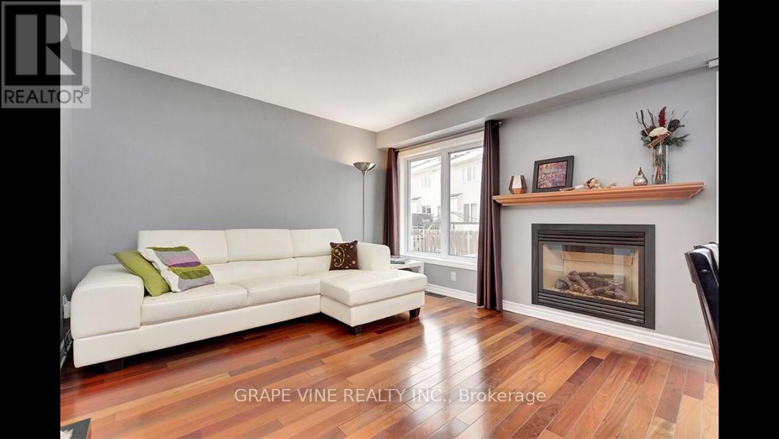 137 Marrissa Avenue, Ottawa, Ontario  K1J 0A4 - Photo 4 - X13281912