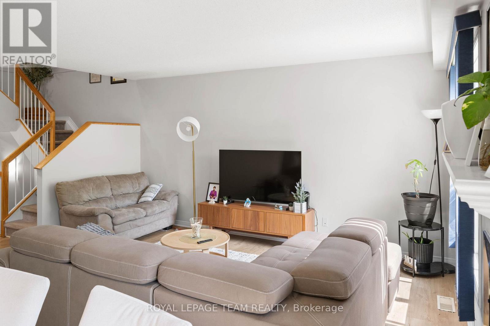 5953 Pineglade Crescent, Ottawa, Ontario  K1W 1G9 - Photo 15 - X13282270