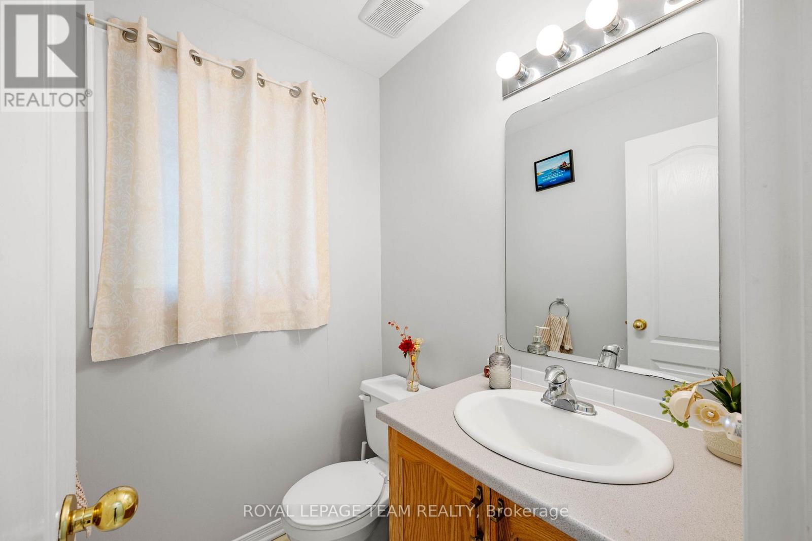 5953 Pineglade Crescent, Ottawa, Ontario  K1W 1G9 - Photo 5 - X13282270