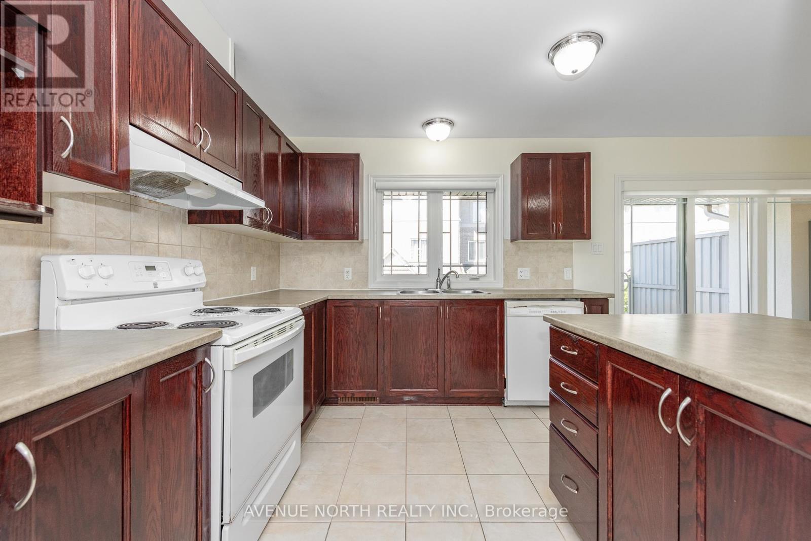 122b Centrepointe Drive, Ottawa, Ontario  K2G 6B1 - Photo 31 - X13288830