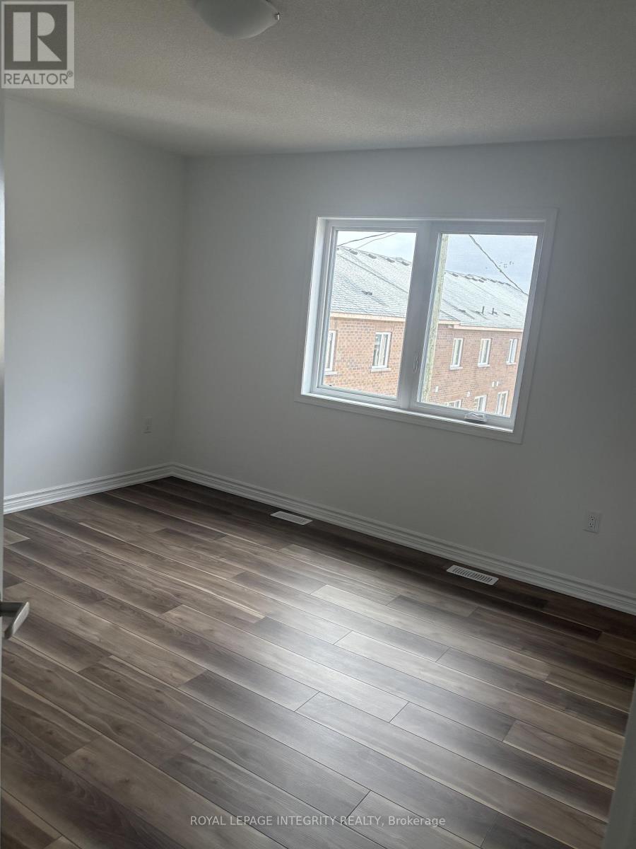 228 Greer Street, Barrie, Ontario  L9J 0B7 - Photo 6 - S13305376