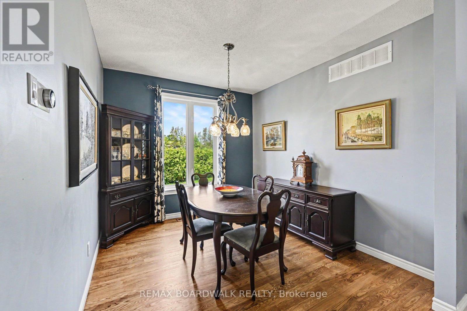 24 Samara Place, Ottawa, Ontario  K2S 2B2 - Photo 8 - X13410046
