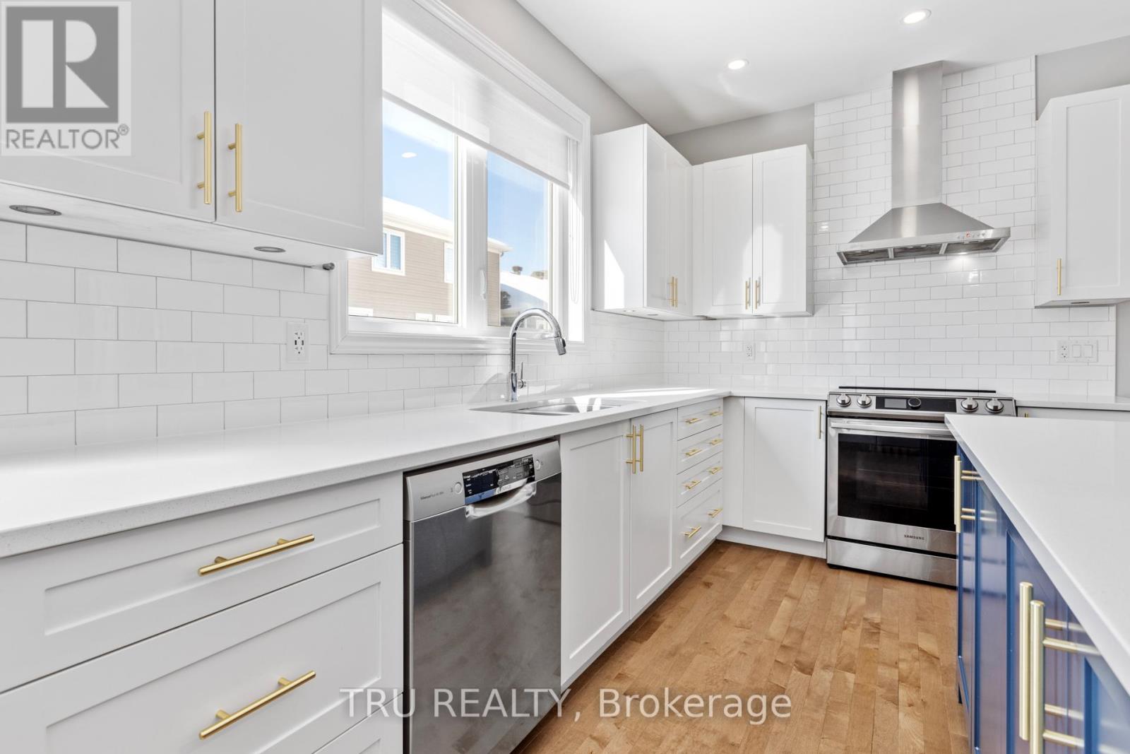 34 Coppermine Street, Ottawa, Ontario  K2J 6P7 - Photo 13 - X13410230