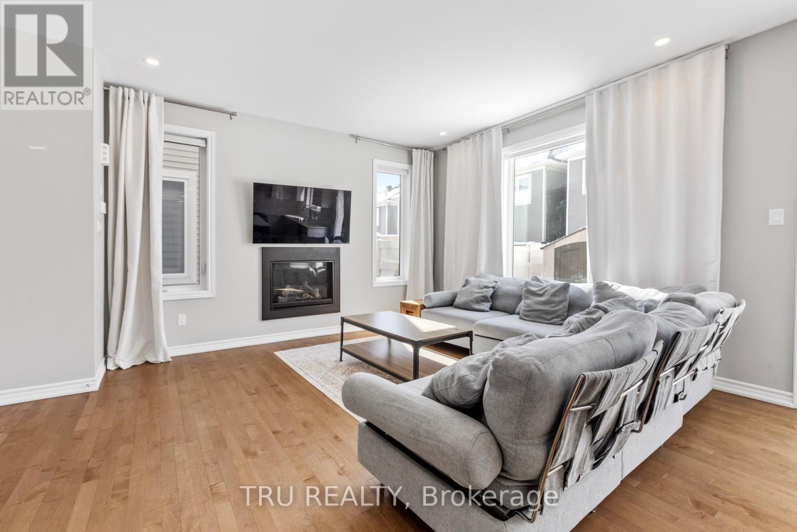 34 Coppermine Street, Ottawa, Ontario  K2J 6P7 - Photo 9 - X13410230