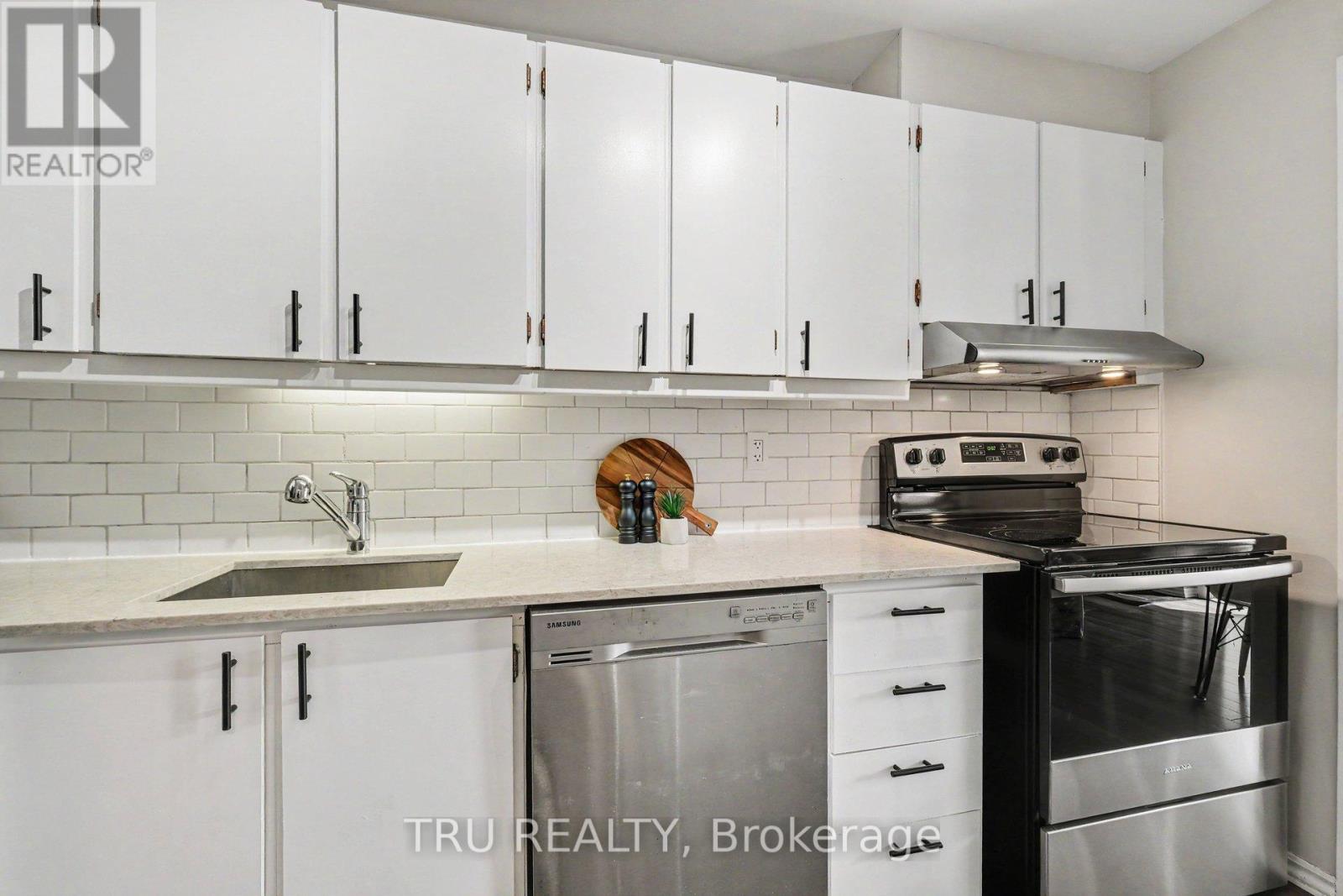 8 - 22 Sweetbriar Circle, Ottawa, Ontario  K2J 2K4 - Photo 11 - X13249520