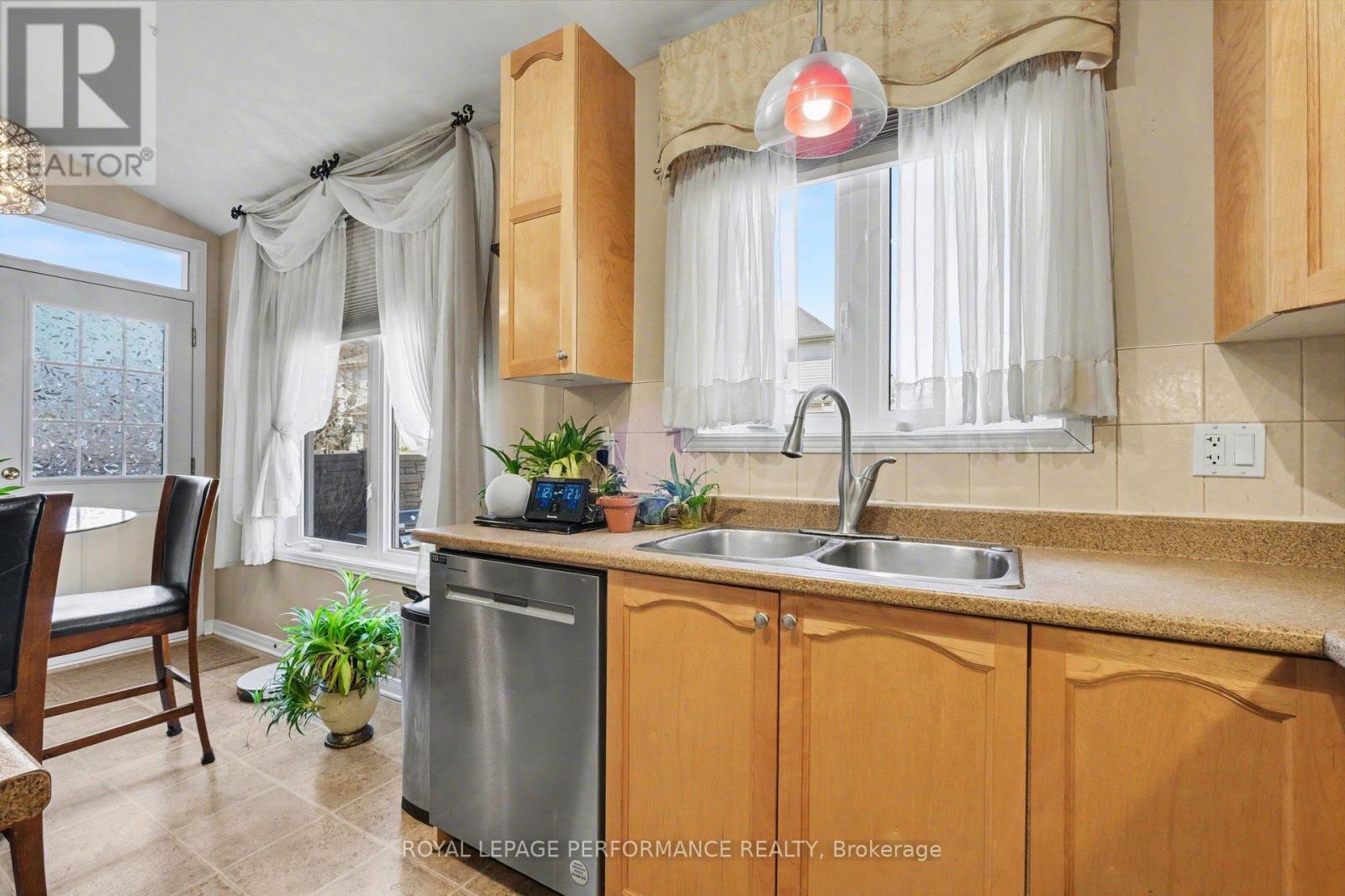 2202 Clendenan Crescent, Ottawa, Ontario  K4A 4S8 - Photo 10 - X13410276