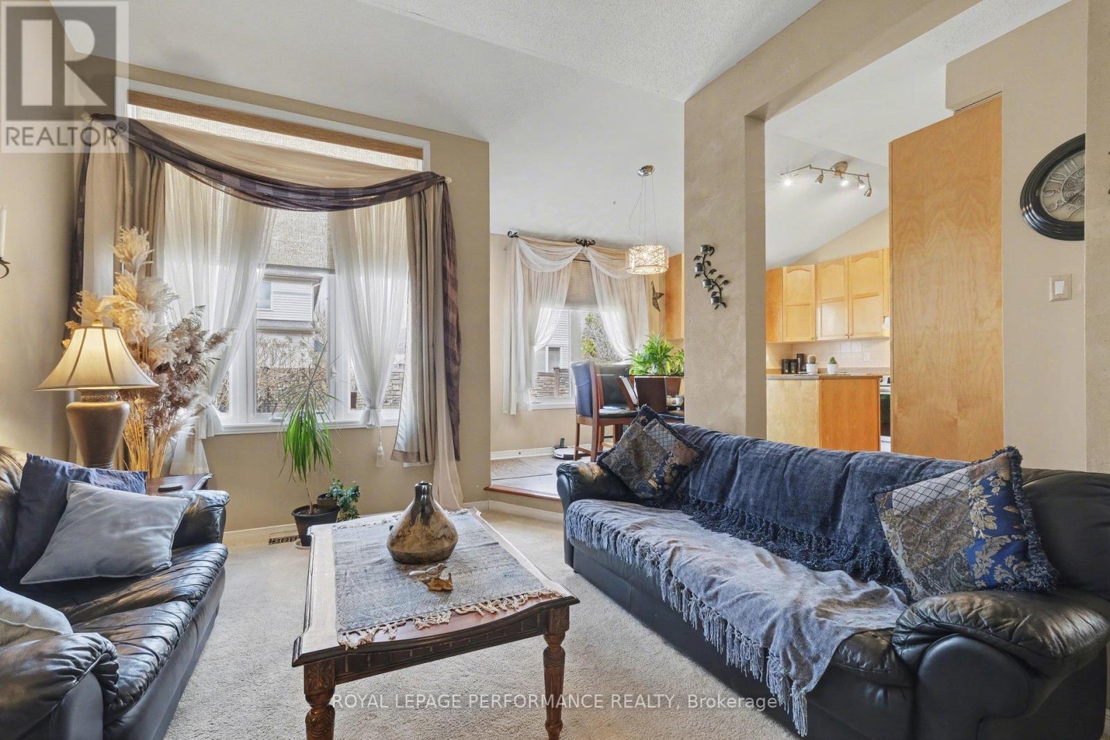 2202 Clendenan Crescent, Ottawa, Ontario  K4A 4S8 - Photo 6 - X13410276