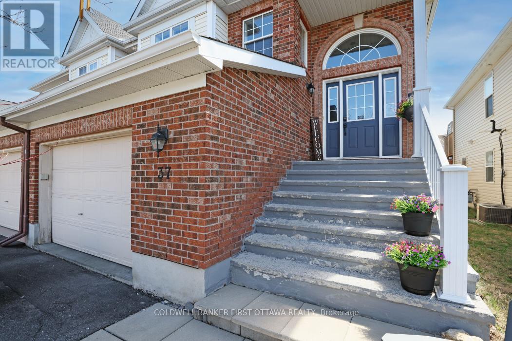 37 Boulder Way, Ottawa, Ontario  K2J 4R5 - Photo 3 - X13410304