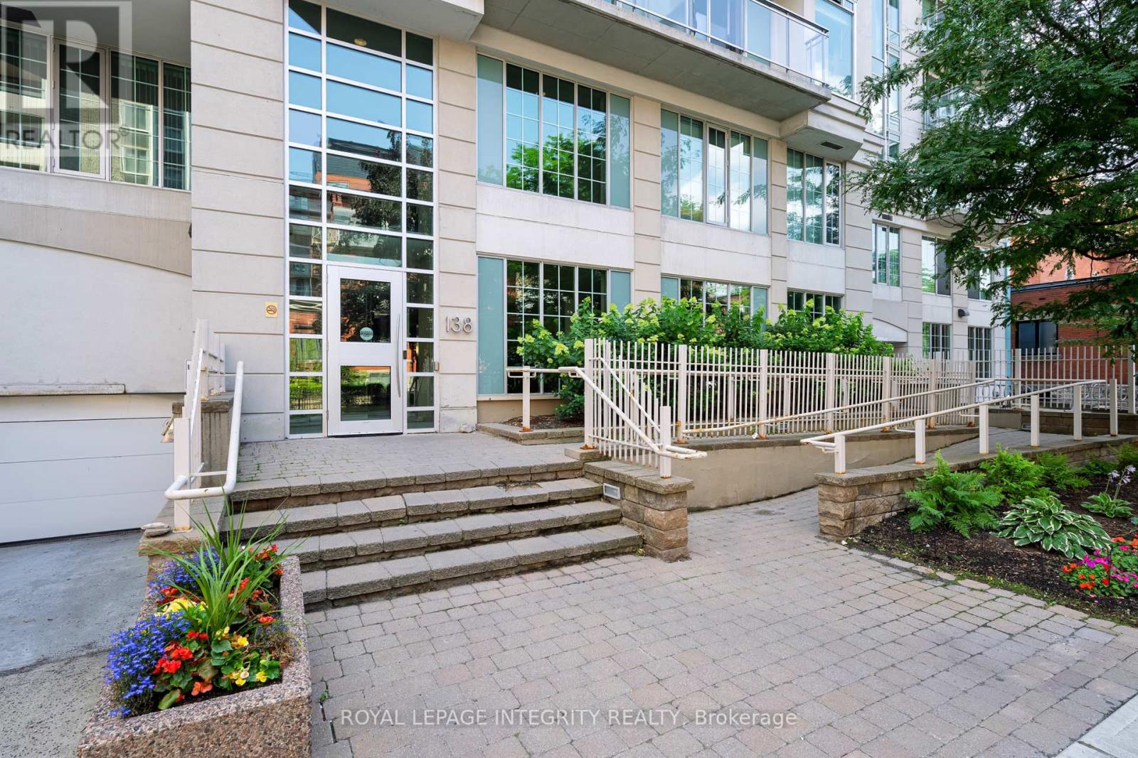 203 - 138 Somerset Street, Ottawa, Ontario  K2P 0A3 - Photo 3 - X13410390