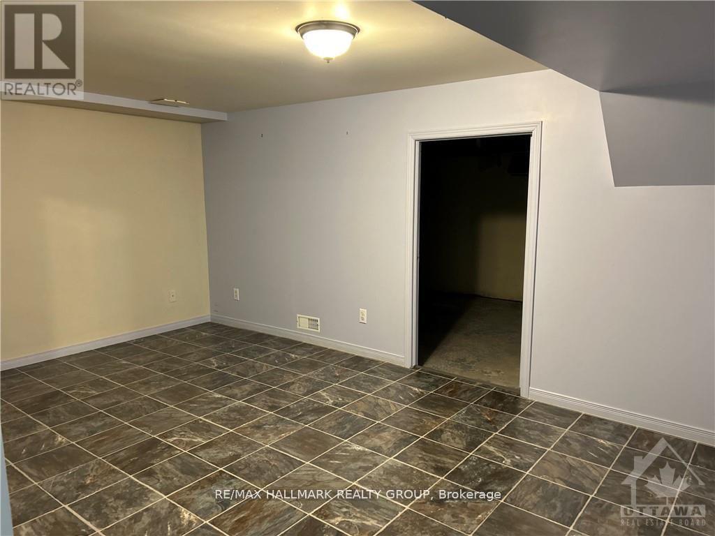 6417 Loire Drive, Ottawa, Ontario  K1C 3H1 - Photo 19 - X13410474