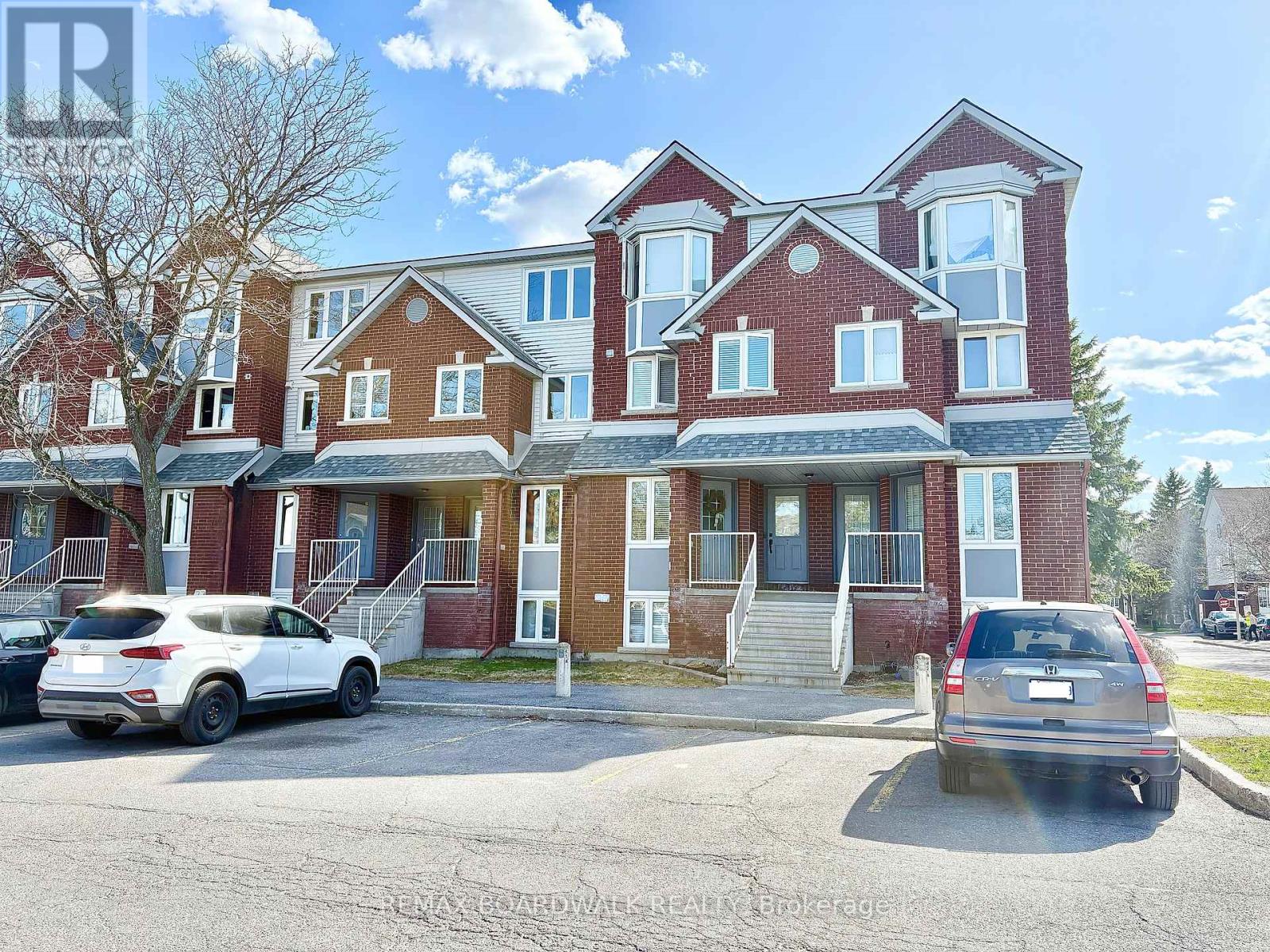 5 Briston Private, Ottawa, Ontario  K1G 5P6 - Photo 1 - X13410832