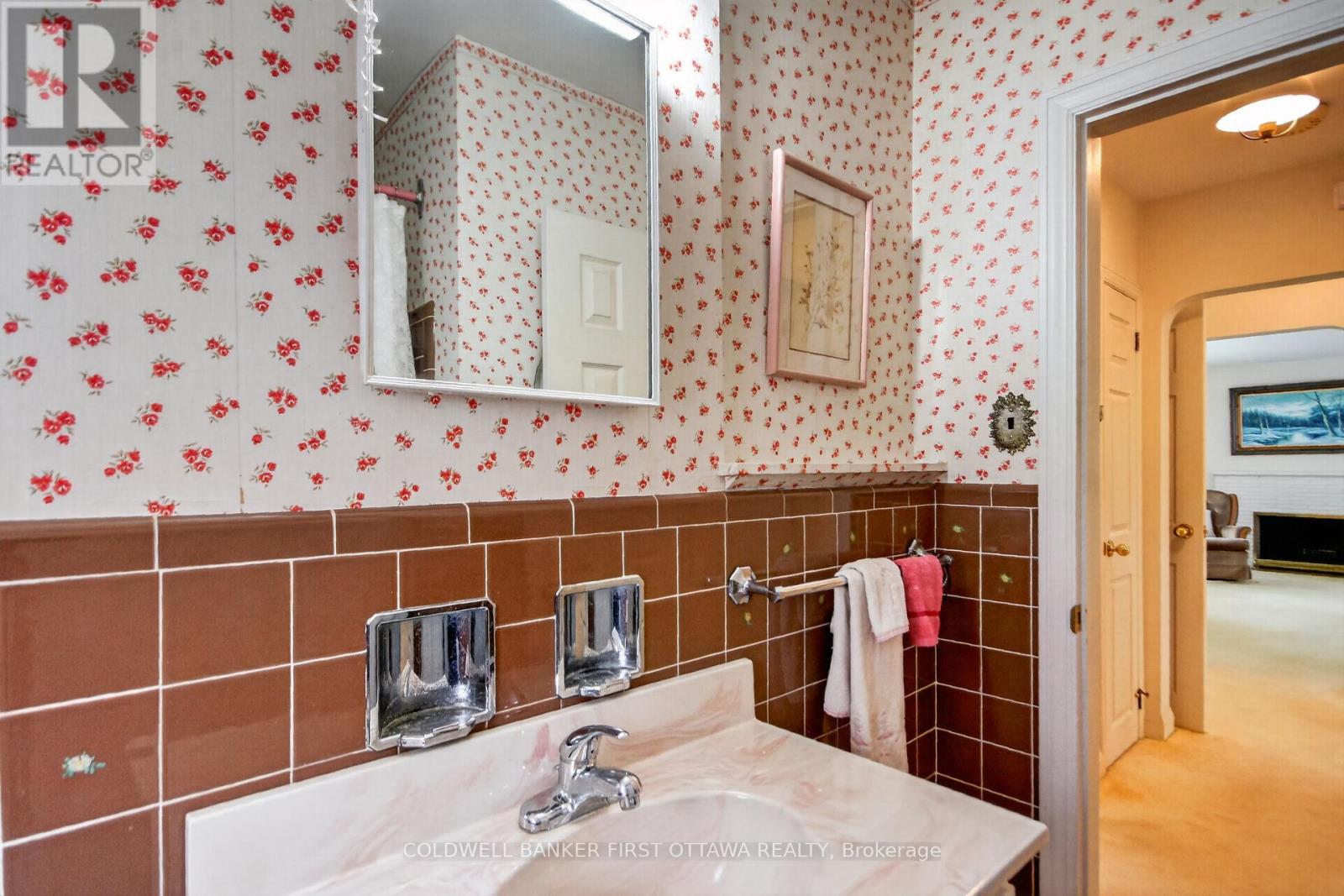 1533 Mimosa Avenue, Ottawa, Ontario  K1G 0W2 - Photo 30 - X13410846