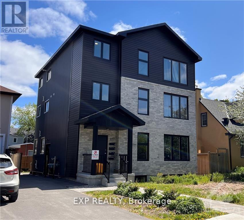 227 Blackburn Avenue, Ottawa, Ontario  K1N 8A9 - Photo 2 - X13410974